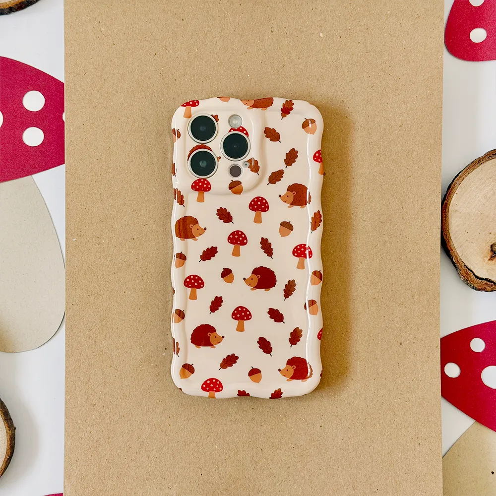 Slim Fit Design Wavy Phone Case - Forest Friends