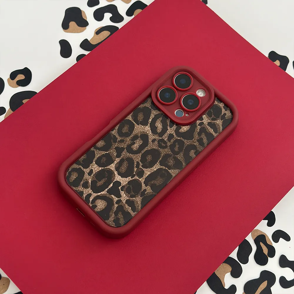 Vivid Gradient Colorful Pattern Burgundy Leopard Phone Case