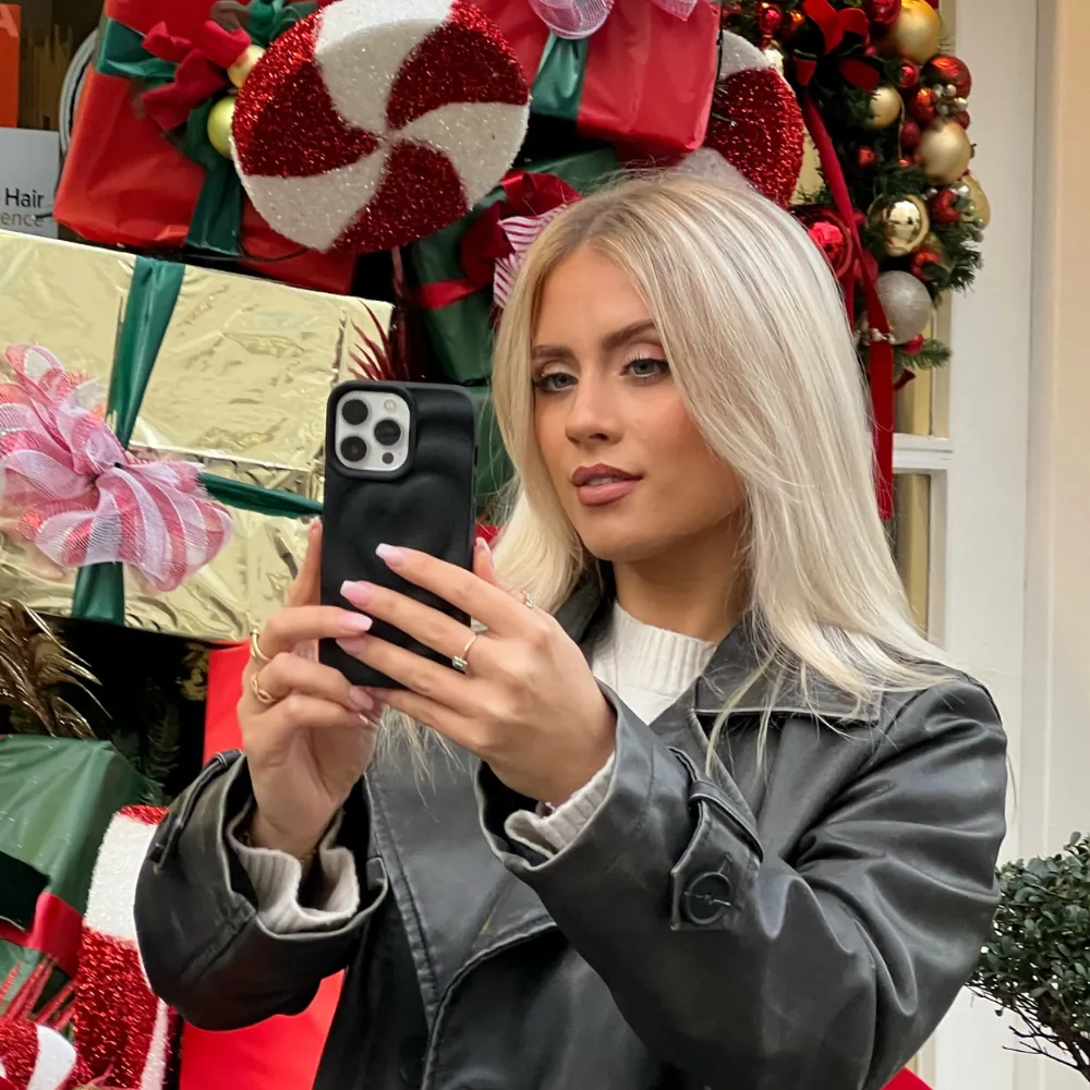 Melting Heart Phone Case - Matte Black Refined Protection