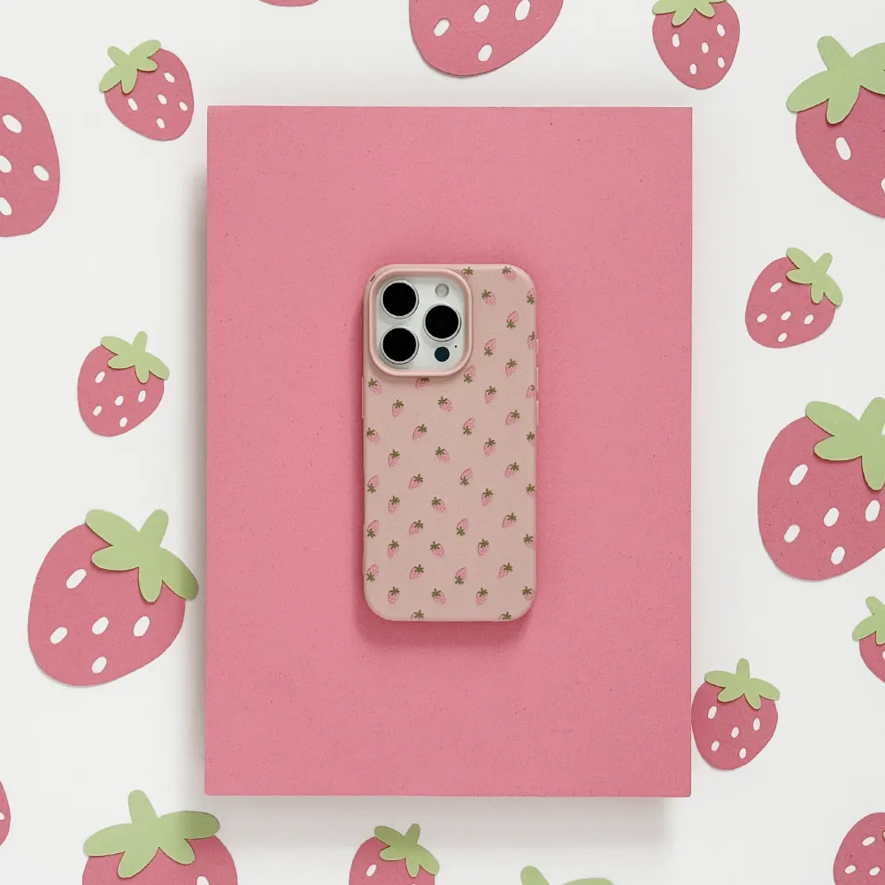 Universal Fit Elegant Detail Ditsy Strawberries Phone Case - Powder Pink