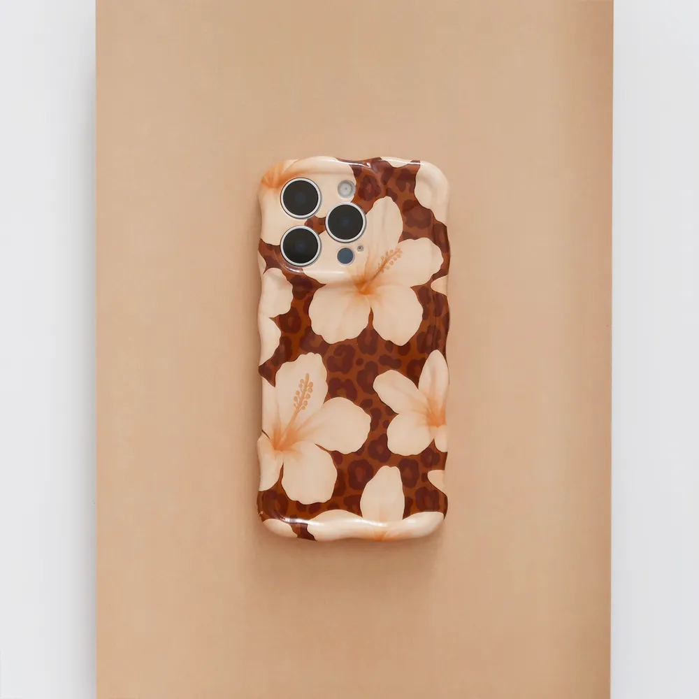 Wavy Phone Case - Safari Bloom Tough Grip Elegant Detail