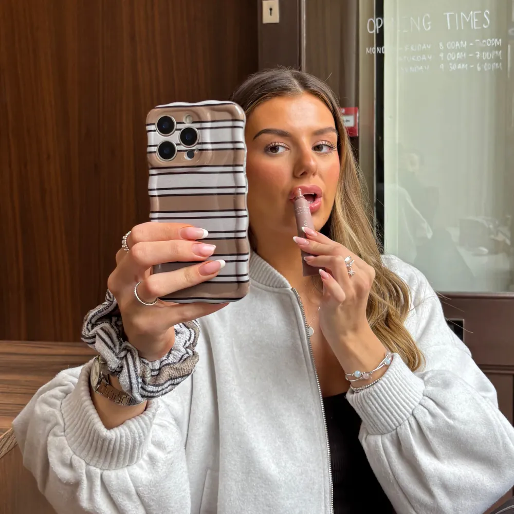 Grip Enhanced Protective Layer Wavy Phone Case - Retro Stripes