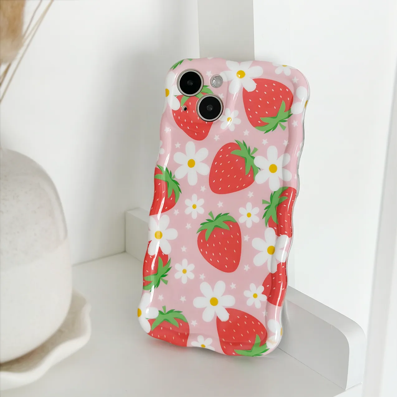 Urban Design Polished Style Wavy Phone Case - Berry Cute Strawberry