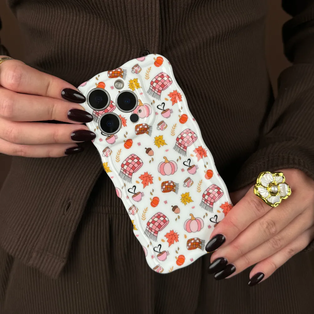 Hybrid Pattern Trendy Detailing Wavy Phone Case - All Things Autumn