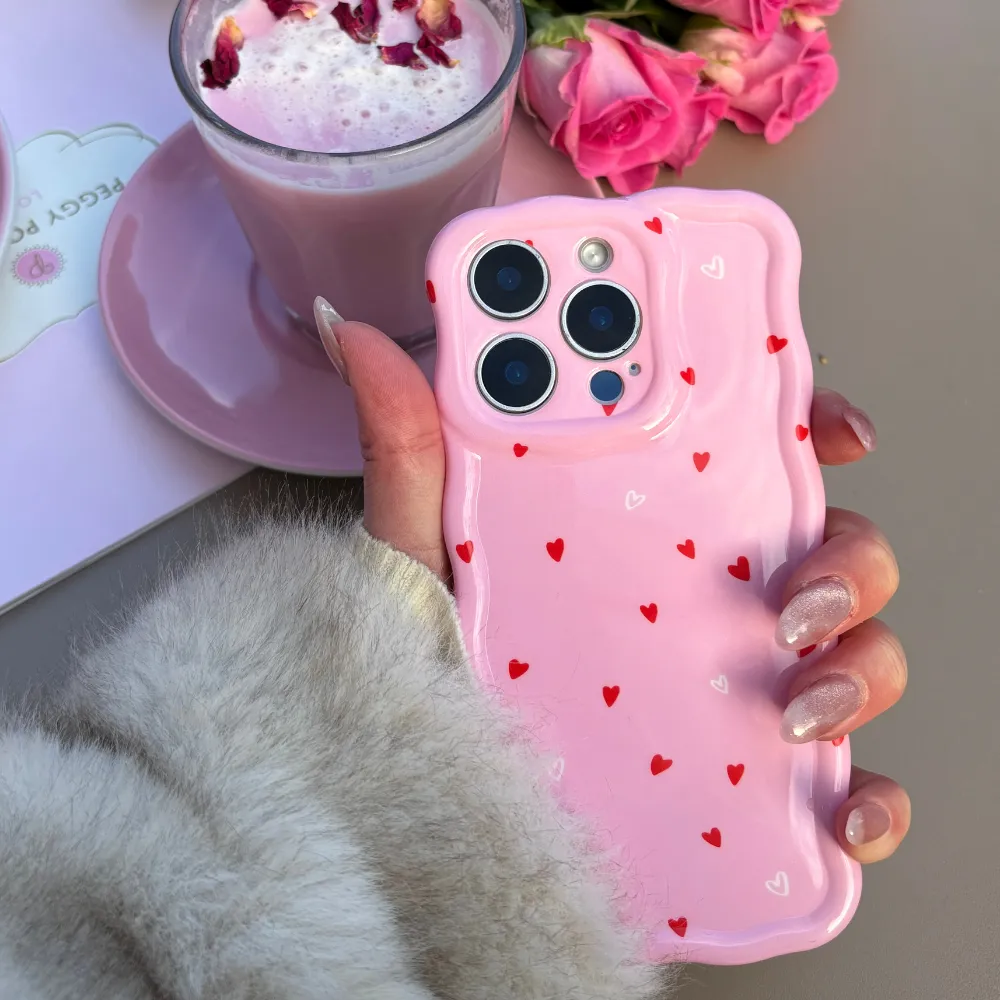 Comfort Feel Wavy Phone Case - Cute Hearts
