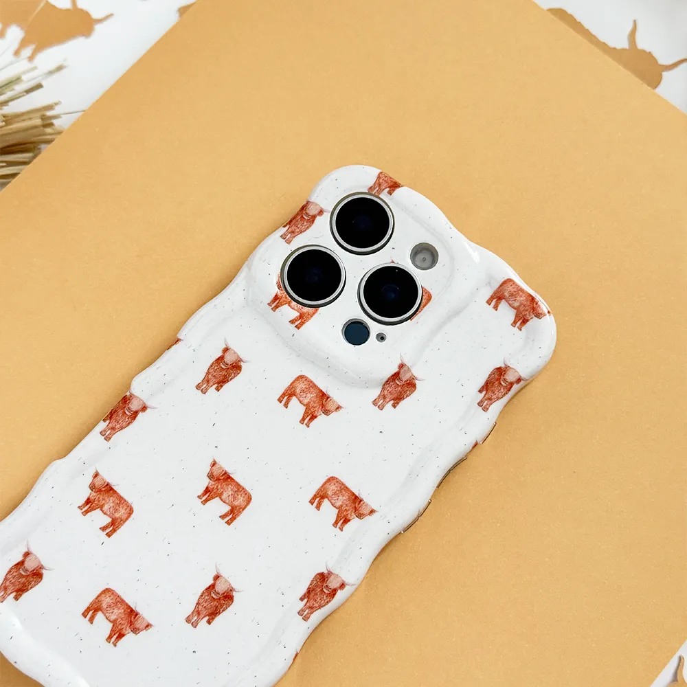Shockproof Edge Light Build Wavy Phone Case - Highland Cow